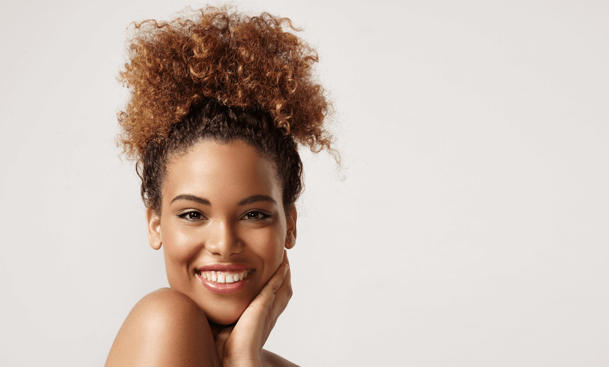 How to Prevent Acne Breakouts Under Your Mask (aka Maskne)